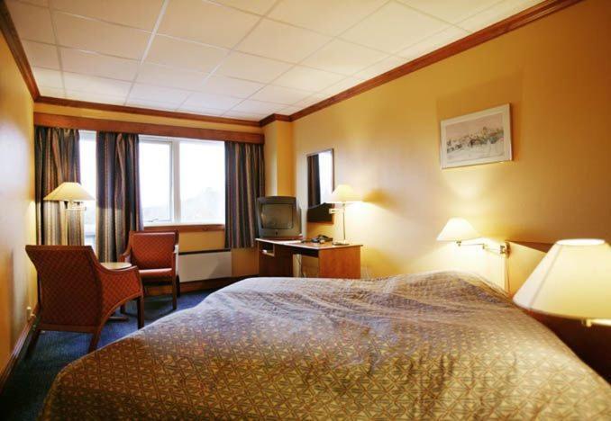 Bomlo Hotell Szoba fotó